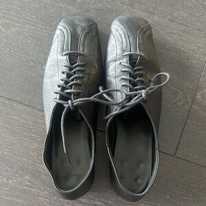 Women’s Black Lace-Up Leather Dress Shoes